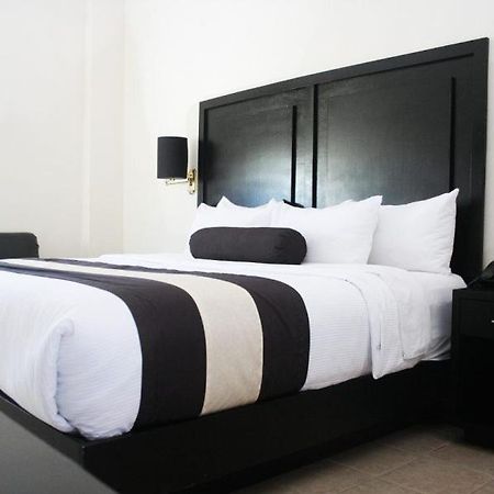 Hotel El Camino Inn & Suites Reynosa Eksteriør billede