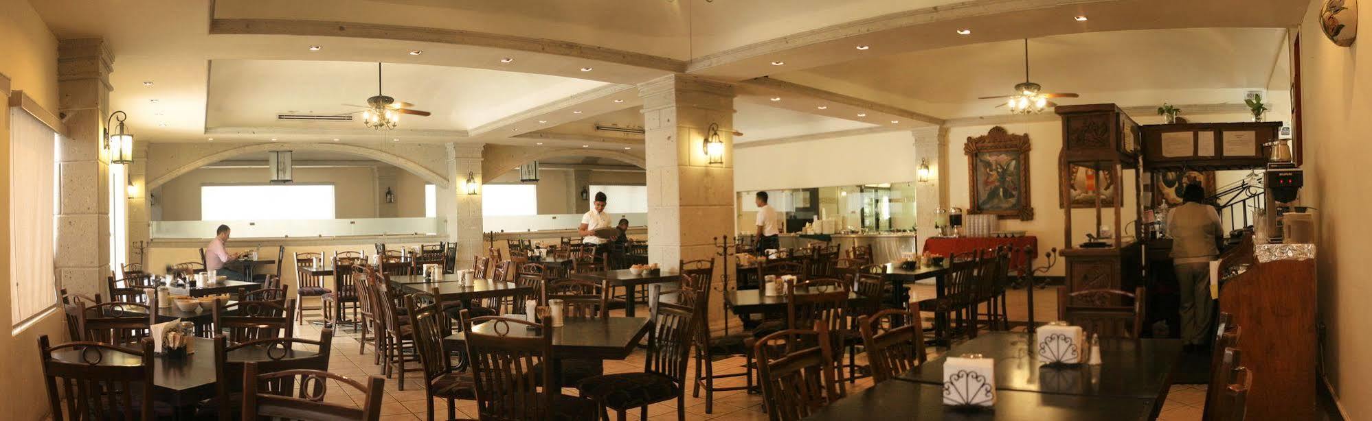 Hotel El Camino Inn & Suites Reynosa Eksteriør billede