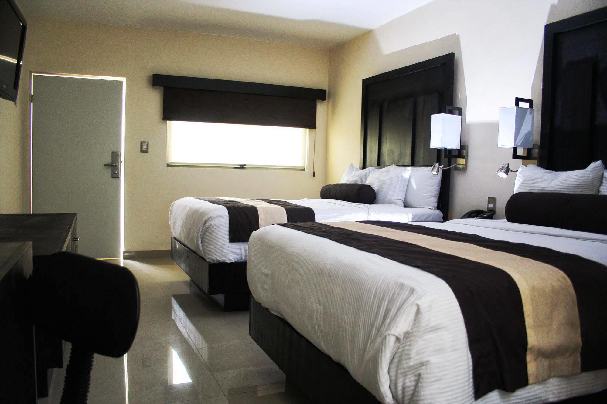 Hotel El Camino Inn & Suites Reynosa Eksteriør billede