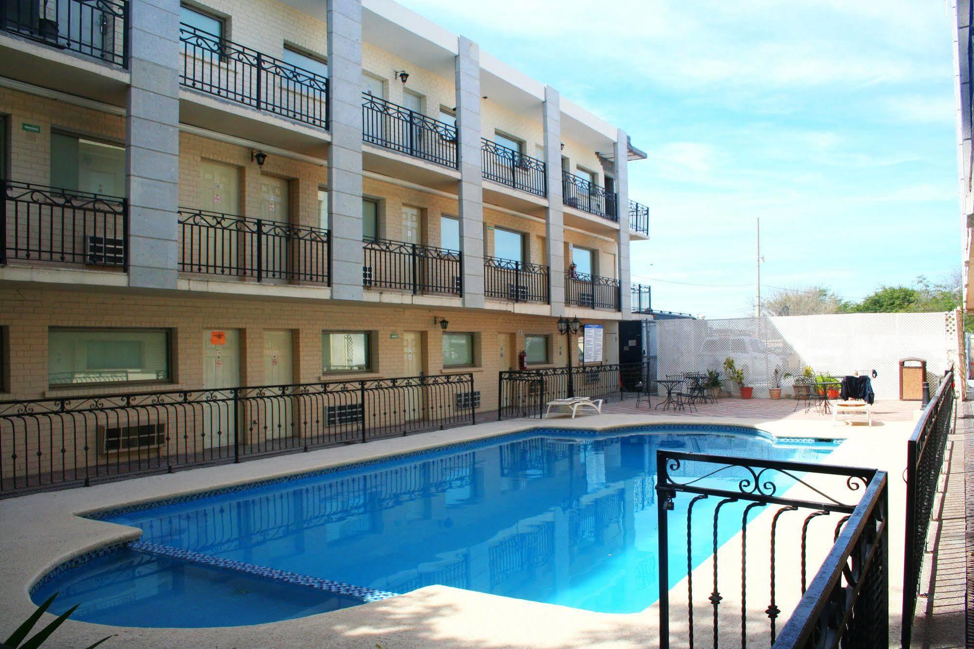 Hotel El Camino Inn & Suites Reynosa Eksteriør billede