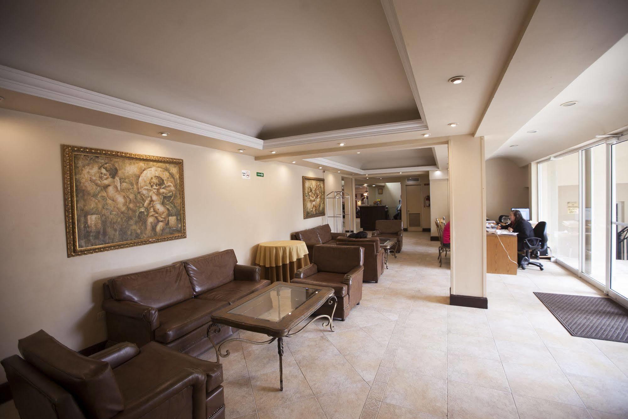 Hotel El Camino Inn & Suites Reynosa Eksteriør billede
